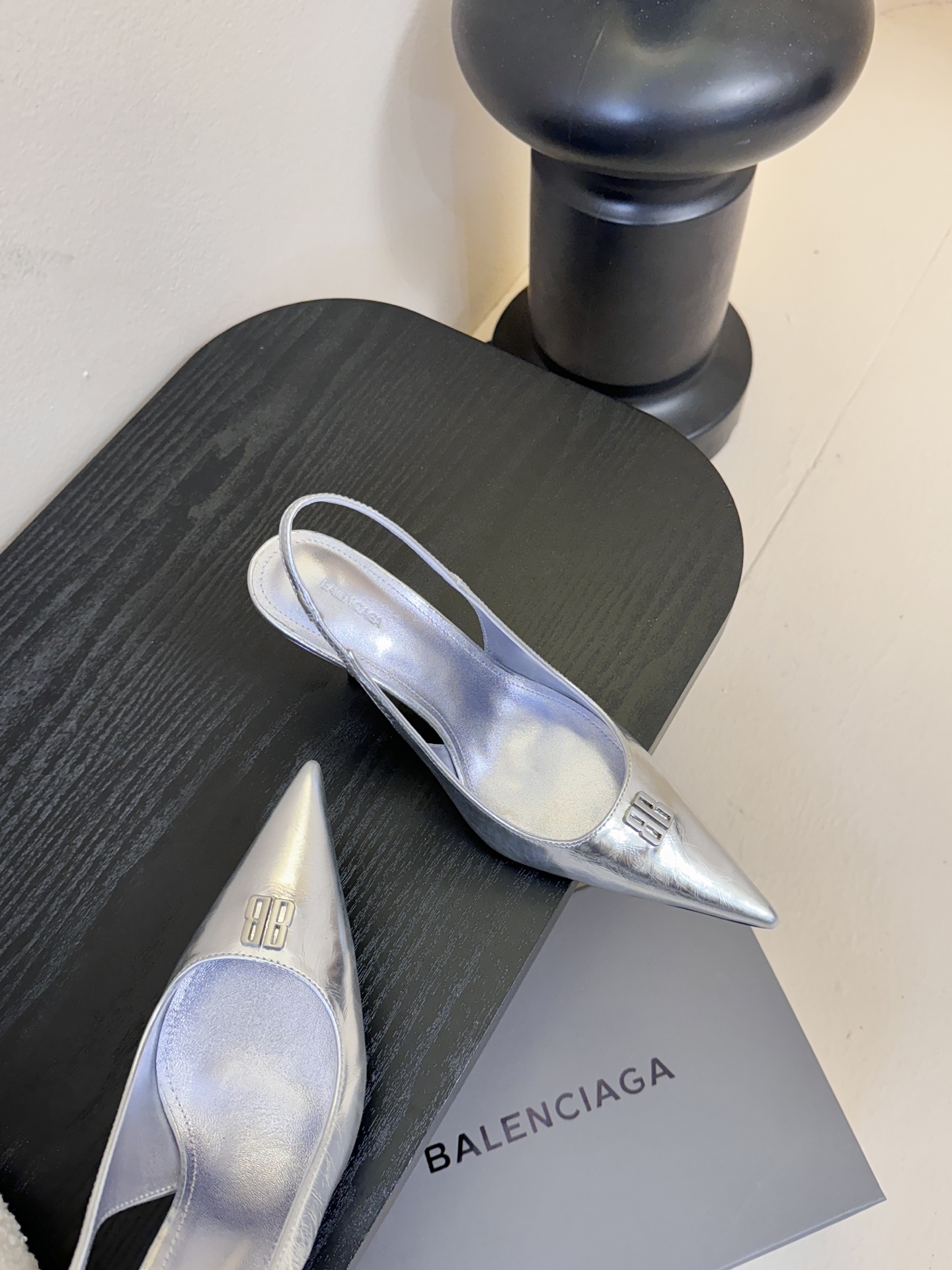 20251018/Balenciaga_251018-1